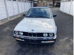 BMW E30 320i