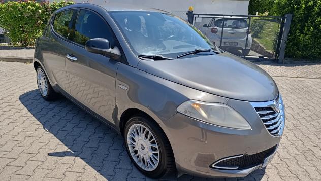 Lancia Ypsilon 1.2 69 CV 5 porte S&S Gold - Foto 2