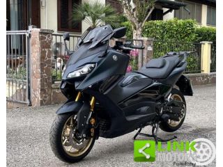 YAMAHA T-Max 560 Tech Max Akrapovich rif. 23710177