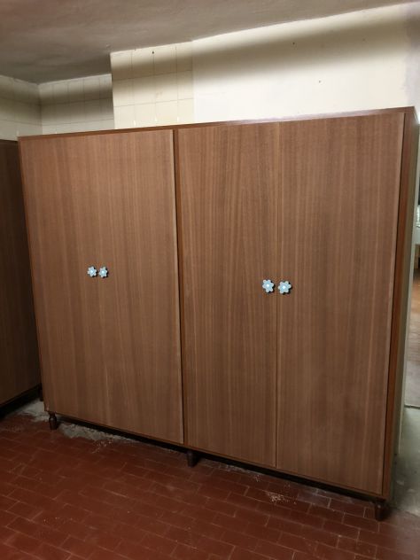 armadi grezzi in legno