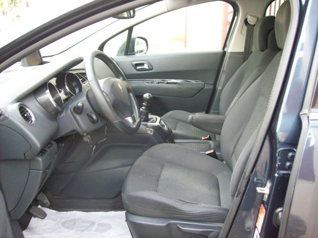 Peugeot 5008 2.0 HDi 150CV Allure Tetto Panoramico - Foto 5