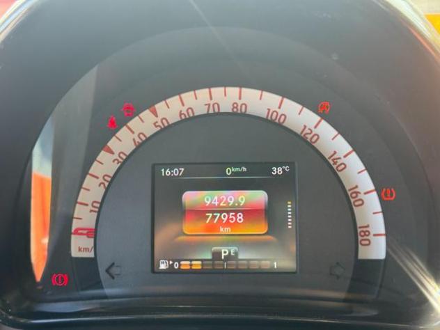 SMART ForTwo 1.0cc 71cv AUTOMATICA TETTO PANORAMICO rif. 24118382 - Foto 6