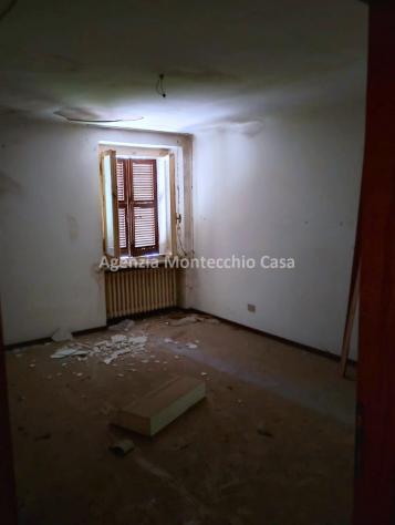 Su bifamiliare porzione di casa da ristrutturare - Foto 4