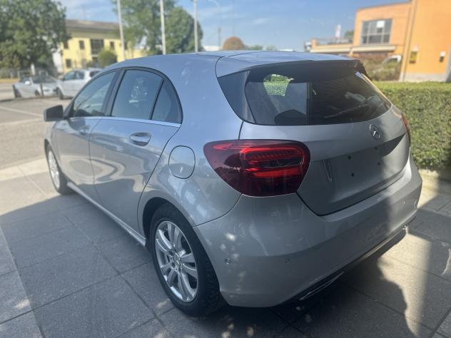 Mercedes-Benz Classe A A 220 d Business 177cv auto *17'', HARMAN KARDON, PROMO AZZURRA* - Foto 4