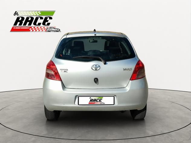 Toyota Yaris 1.0 5p - Foto 5