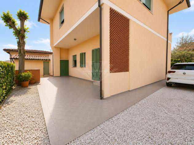 APPARTAMENTO di 5 vani e di 85 mq (PIETRASANTA - Tonfano) rif. 488/V - Foto 10