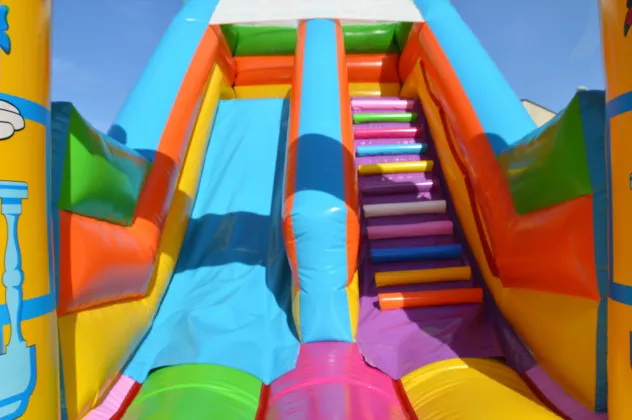Scivolo gonfiabile per bambini, giochi - Foto 2