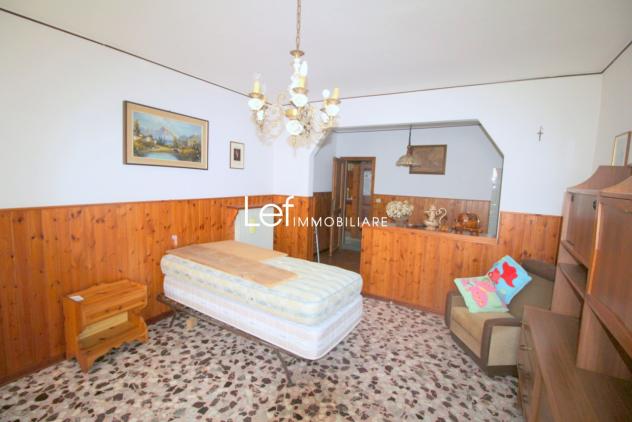 CASA INDIPENDENTE di 7 vani e di 367 mq (CISON DI VALMARINO) rif. LC46_6 - Foto 4