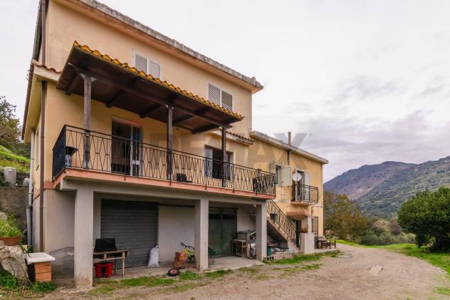 Villa singola in vendita a Fiumedinisi