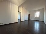 3 LOCALI RISTRUTTURATO, AL SECONDO E ULTIMO PIANO, CON AMPIO TERRAZZO