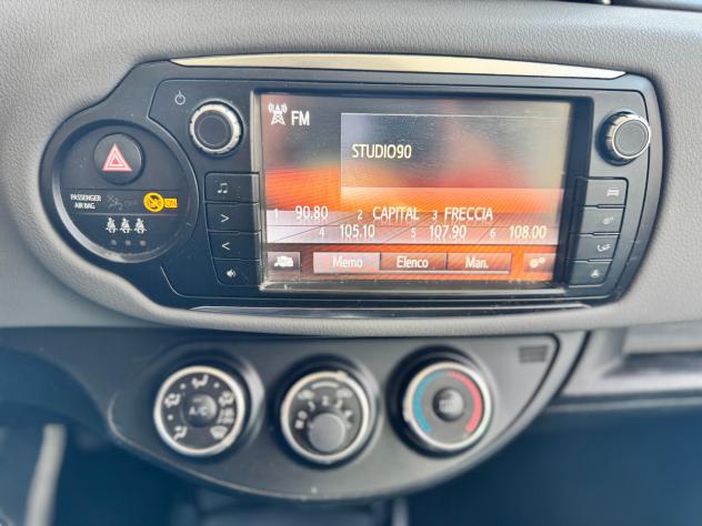 Toyota Yaris 1.0 5 porte Lounge - Foto 5