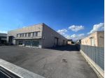 Immobile di 530 m² con 2 locali in affitto a Torbole Casaglia