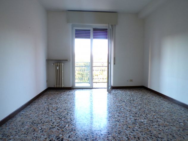 Travedona Monate - trilocale con cantina e box - Foto 9
