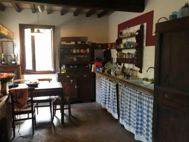 Rustico / Casale di 600 m² con più di 5 locali e box auto in vendita a Carpi - Foto 3