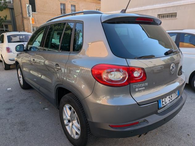 Volkswagen Tiguan 2.0 TDI 140 CV BlueMotion - Foto 9
