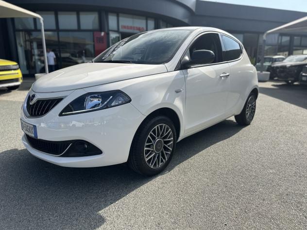 Lancia Ypsilon 1.0 FireFly 70cv Hybrid Gold - Foto 3