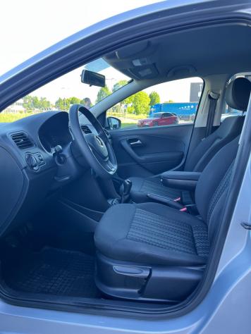 Volkswagen Polo 2016 75CV neopatentati - Foto 8