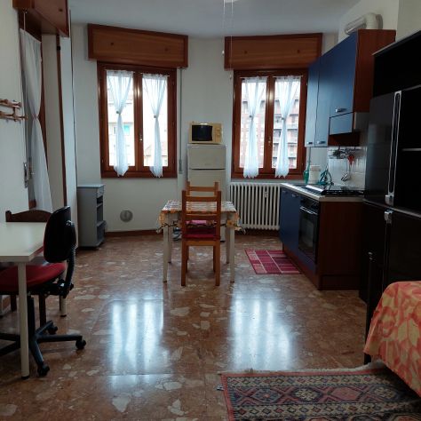 SOLO PER STUDENTI E STUDENTESSE, ZONA CRESCENZAGO