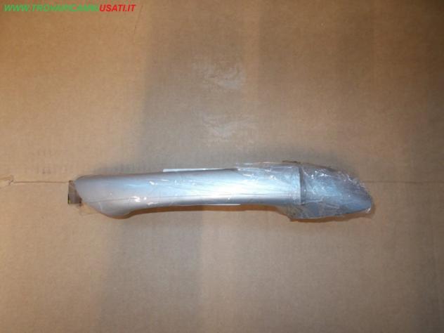 MANIGLIA PORTA ANT.D.Argento Met ARGENTO DX 3 PORTE MERCEDES Classe A (W169/C169) MERCEDES - Classe A - 01-10-2004 - 01-08-2012