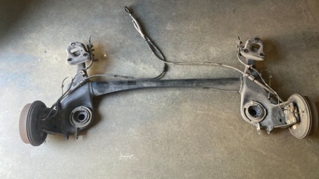 Ponte posteriore Opel Corsa D 1.2 benzina del 2008