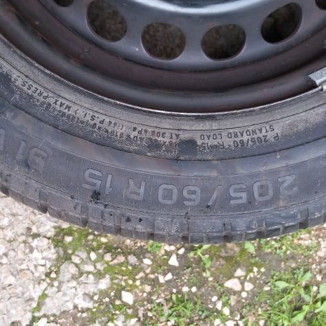 Ruota di scorta 15 BMW Serie 3 anni 90 205/60 R15 Pirelli - Foto 9
