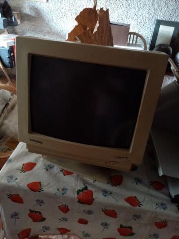 VIDEO PER COMPUTER FISSO - Foto 2