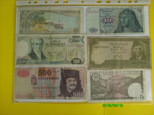 BANCONOTE INTERNAZIONALI