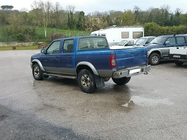 Nissan Navara (D22) 2.5 TD 100CV 4WD Cabina Doppia - Foto 3
