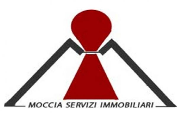 MOCCIA POSTO AUTO COPERTO IN GARAGE CENTRO (PA)