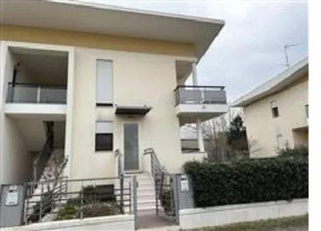 Immobile in asta di 92 m², box auto in vendita a Vallefoglia - Foto 2