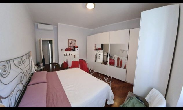 Eur Fermi quadrilocale con 2 bagni ad € 2100 - Foto 10