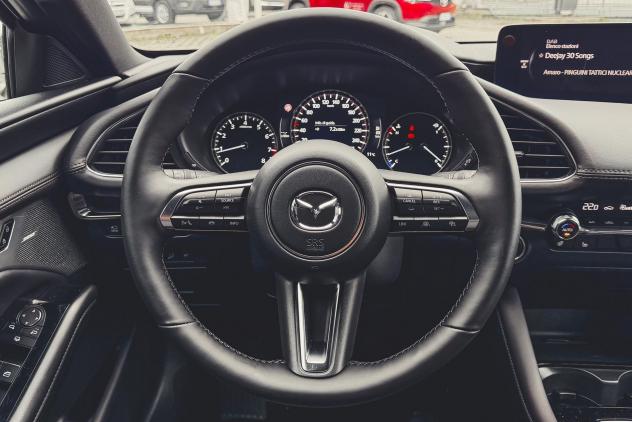 Mazda Mazda3 2.0L Skyact-X 186cv M Hybrid Takumi - Foto 10