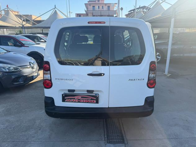 Peugeot Partner BlueHDi 100 L2 Furgone DC Mobile - Foto 5