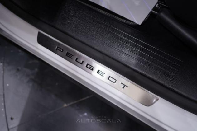 PEUGEOT 3008 1.2 Hybrid 145cv e-DCS6 GT rif. 23703241 - Foto 10