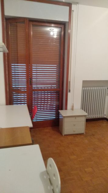 Ampia singola in centro - Foto 3
