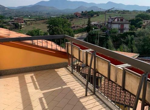 GUIDONIA BILOCALE NON ARREDATO CON TERRAZZO PRIVATO - Foto 8