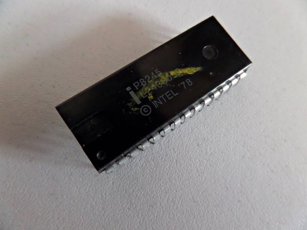 Chip - Integrati vintage ( INTEL - Motorola) USATI, SFILATI, NON TESTATI - Foto 2