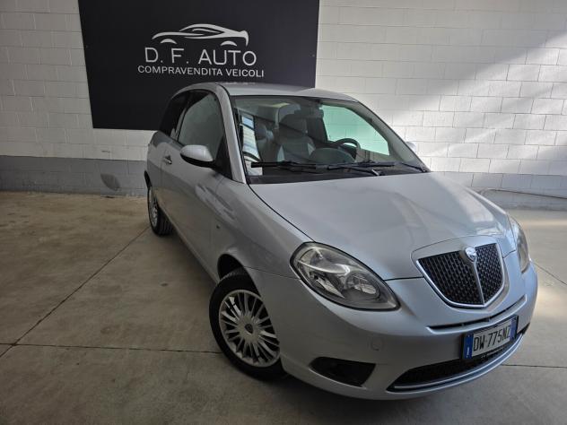 Lancia Ypsilon 1.2 Oro 5 posti - Foto 2