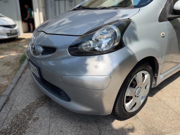 Toyota Aygo 1.0 12V VVT-i 5 porte - Foto 4