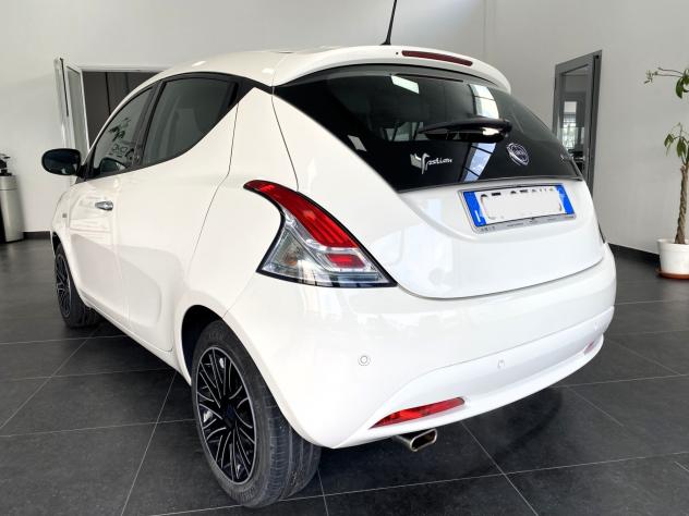 Lancia Ypsilon 1.2 69 CV 5 porte GPL Ecochic Gold - Foto 4