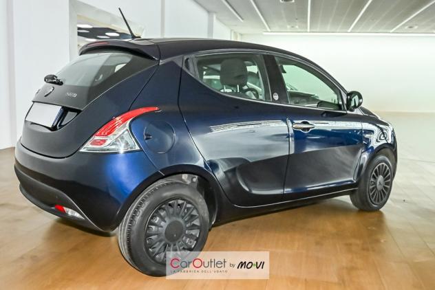 Lancia Ypsilon 1.0 FireFly 70cv S&S Hybrid SILVER - Foto 4