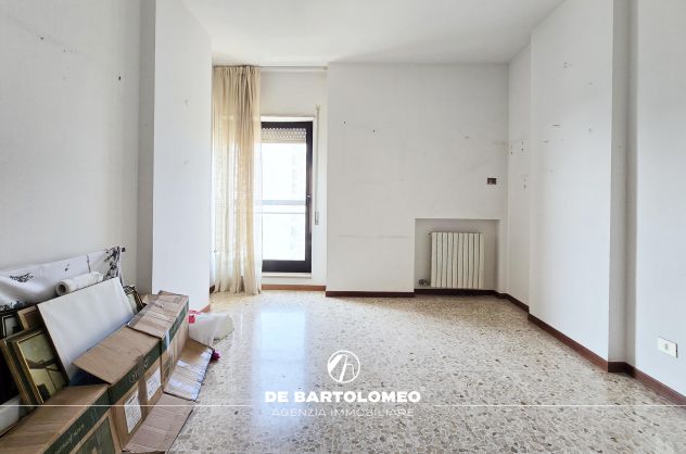VIALE UNICEF PANORAMICO APARTAMENTO CON BOX AUTO - Foto 6