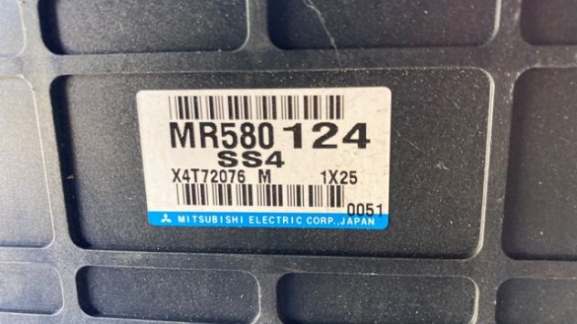 Centralina controllo trazione Mitsubishi Pajero V60 del 2002 (MR580124) - Foto 3