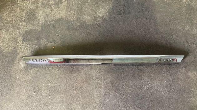 Maniglia portellone posteriore Opel Astra H del 2008