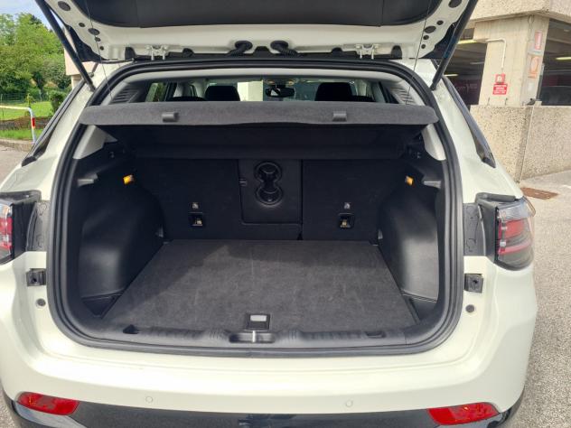 Jeep Compass e-Hybrid 1.5 Turbo MHEV T4 96kW Summit DDCT - Foto 9