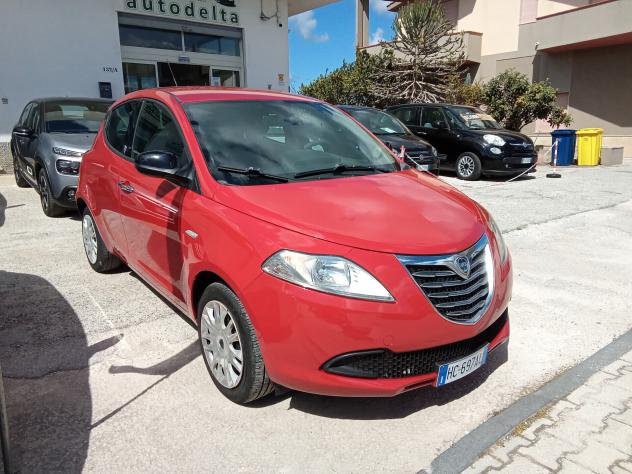 Lancia Ypsilon 1.2 69 CV GPL Ecochic Silver - Foto 2