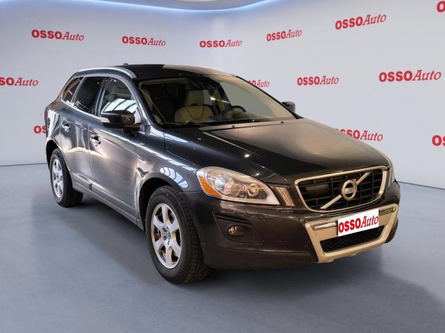 Volvo XC60 2.4 D5 185 HP MOMENTUM 4WD AT PER COMMERCIANTI - Foto 2