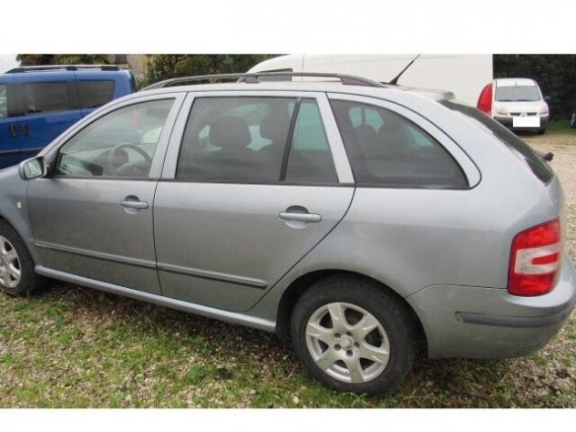 Skoda Fabia 1.4 16V/75 CV cat Wagon Style GPL VALIDO 2029 - Foto 4