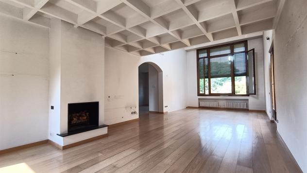 LESMO COUNTRY: 5 locali con tripli servizi e terrazzo. Cantina e Poss. box doppio. - Foto 17