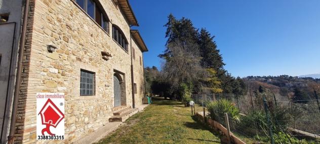 VILLA RUSTICO INDIPENDENTE A 4 KM DAL CENTRO DI PERUGIA - Foto 2